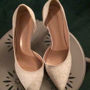 8 1/2 or 39 size Annaili pumps